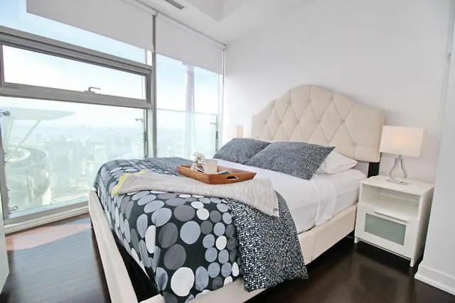 Apartment Presidential 2Br Plus 1 Condo, Entertainment District - Downtown With Cn Tower View, Balcony, Pool & Hot Tub Toronto