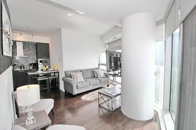 Presidential 2Br Plus 1 Condo, Entertainment District - Downtown With Cn Tower View, Balcony, Pool & Hot Tub Toronto Canada
