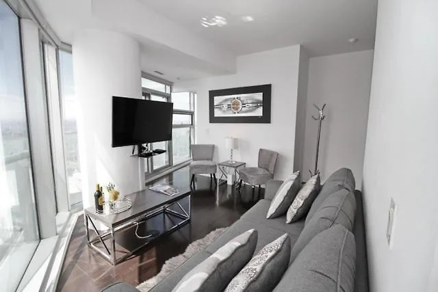 Apartment Presidential 2Br Plus 1 Condo, Entertainment District - Downtown With Cn Tower View, Balcony, Pool & Hot Tub Toronto Canada