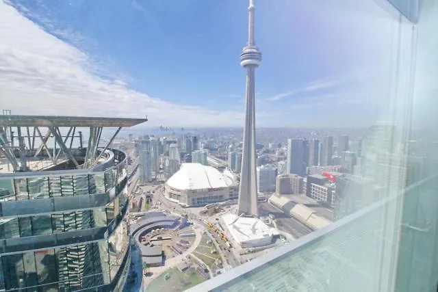 Apartment Presidential 2Br Plus 1 Condo, Entertainment District - Downtown With Cn Tower View, Balcony, Pool & Hot Tub Toronto
