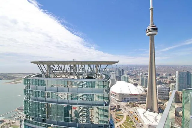 Presidential 2Br Plus 1 Condo, Entertainment District - Downtown With Cn Tower View, Balcony, Pool & Hot Tub Toronto Apartment